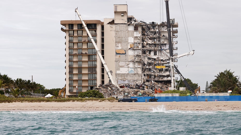 d4d0ffcc-Over One Hundred Missing After Residential Building In Miami Area Partially Collapses