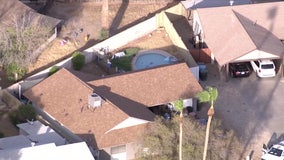 Phoenix toddler dies at hospital following near drowning, FD says