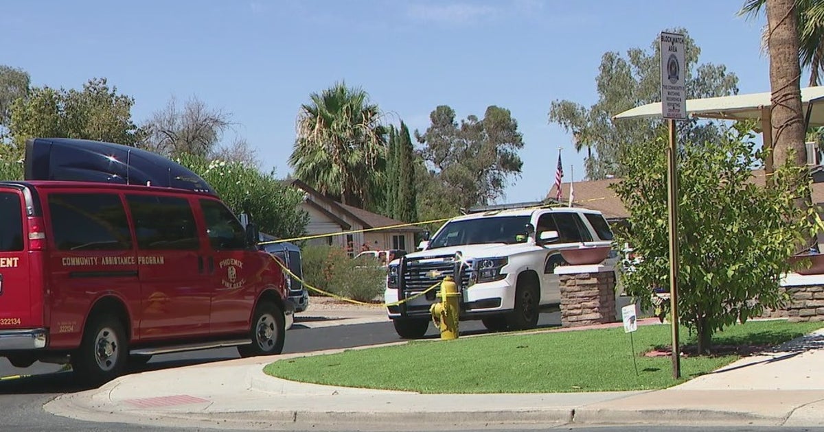 Toddler dies after being pulled from west Phoenix pool | FOX 10 Phoenix