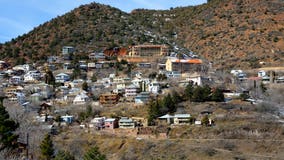 Stop yelling at tourists, say Jerome police in Arizona destination town