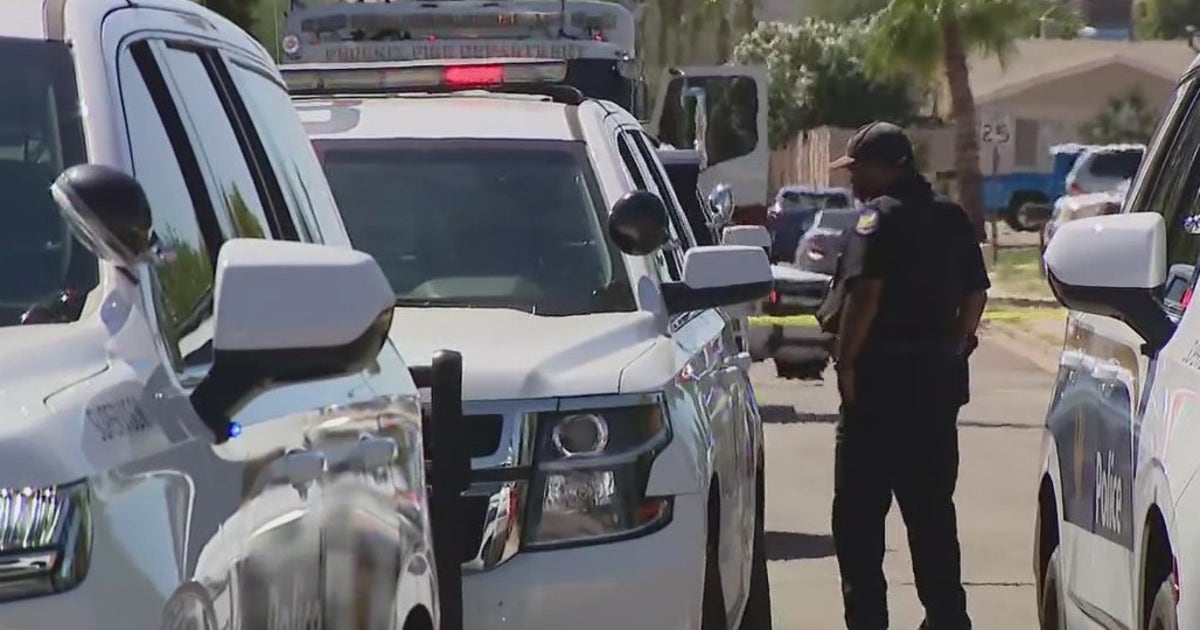 2 people badly hurt in Phoenix shooting, police say | FOX 10 Phoenix
