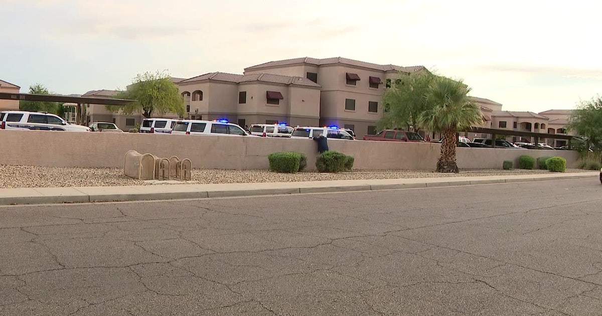 Teen, woman injured after south Phoenix shooting | FOX 10 Phoenix