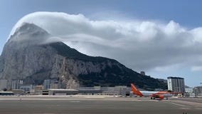 Stunning 'Levanter Cloud' rolls over Rock of Gibraltar