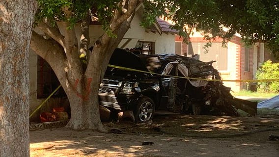 Man injured when SUV crashes into house in Glendale