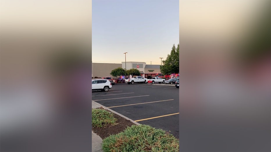 Gunman Kills Two People in Oregon Mall, Then Shoots Himself