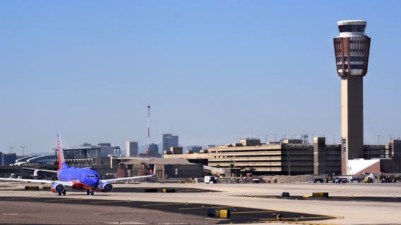 Southwest, United Airlines workers picketing at Sky Harbor Airport