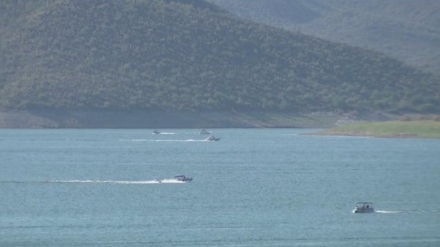 Boaters take full advantage of the Labor Day weekend and head to Lake Pleasant