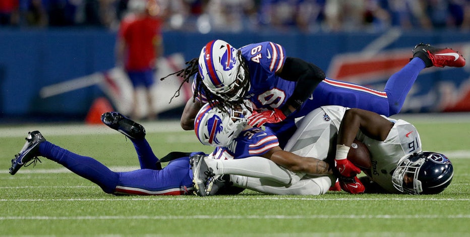 Buffalo Bills linebacker Tremaine Edmunds (49) after catching an