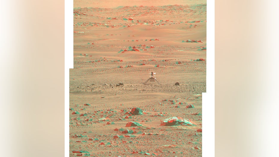 PIA24670-Ingenuity_Helicopter_in_3D-anaglyph.jpg