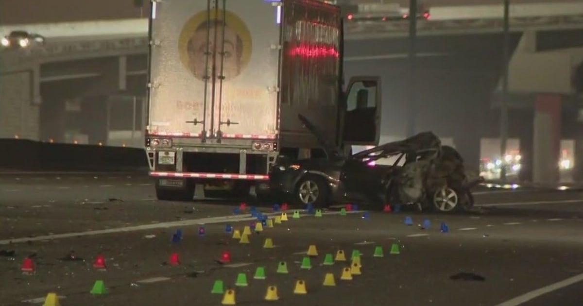 I-10 in west Phoenix reopens after deadly crash involving 2 semi trucks ...