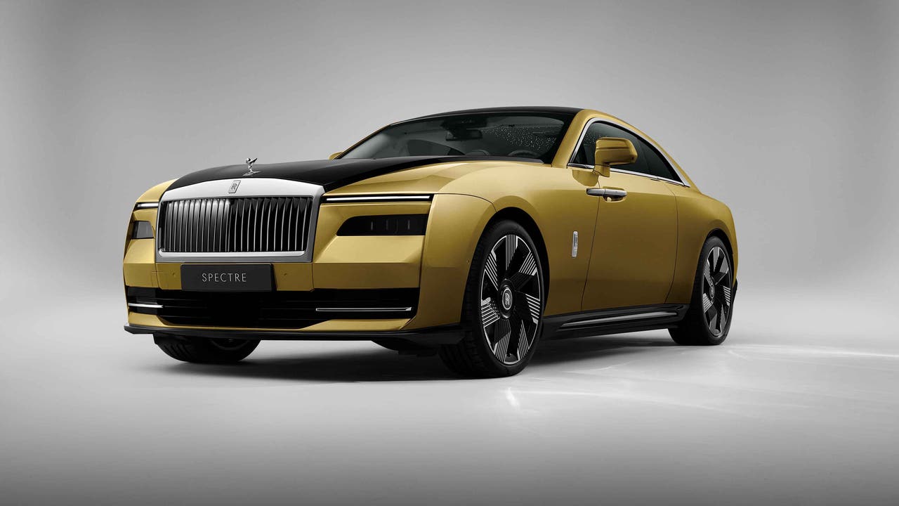 Rolls-Royce unveils its 1st fully electric car with $400K price