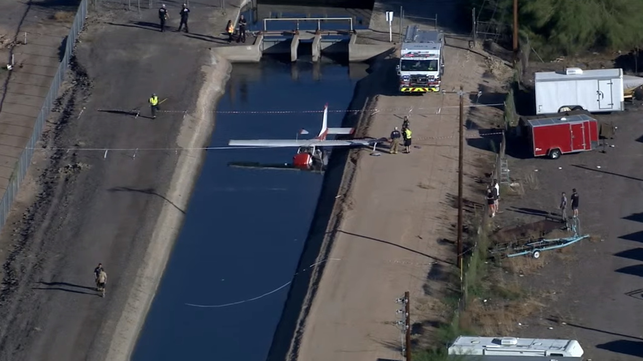 Small plane makes emergency landing in Mesa canal - Vimarsana News
