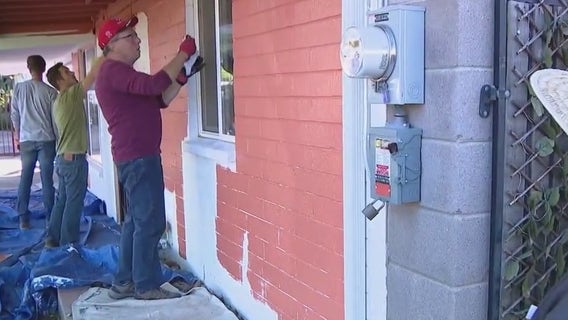 Habitat for Humanity volunteers clean up, rehab Sunnyslope neighborhood