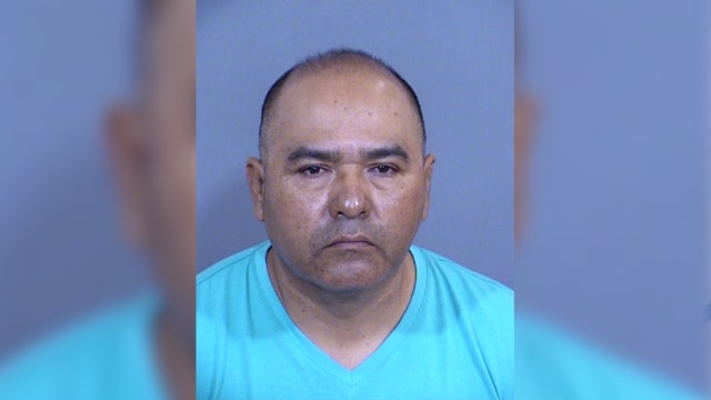 Phoenix man accused of recording teen girl at clothing store changing room