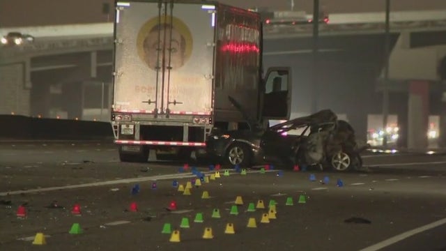 I-10 in west Phoenix reopens after deadly crash involving 2 semi trucks