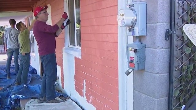 Habitat for Humanity volunteers clean up, rehab Sunnyslope neighborhood