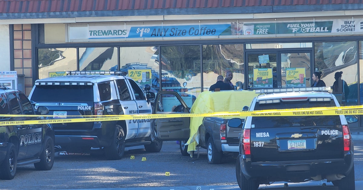 Suspect fatally shot by police outside Mesa 7-Eleven store | FOX 10 Phoenix