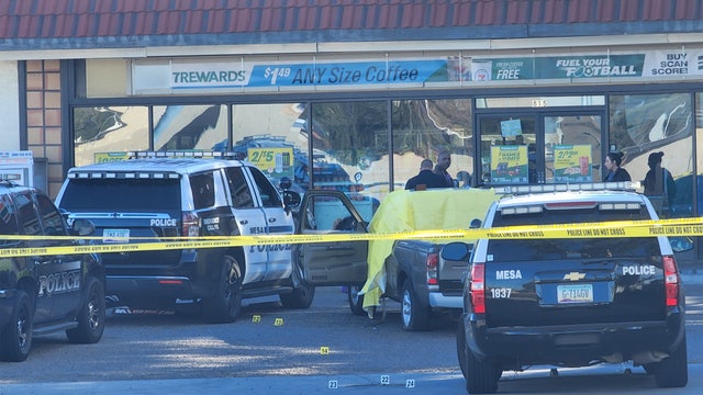Suspect fatally shot by police outside Mesa 7-Eleven store