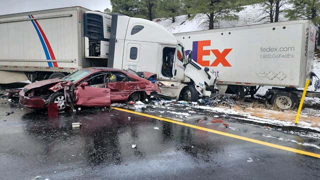 17-car crash shuts down I-40 in northern Arizona for some time