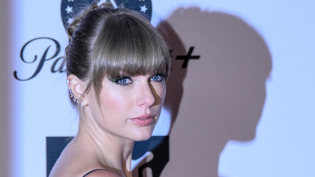 Taylor Swift fans in Arizona vent frustration after tour ticket sale fiasco