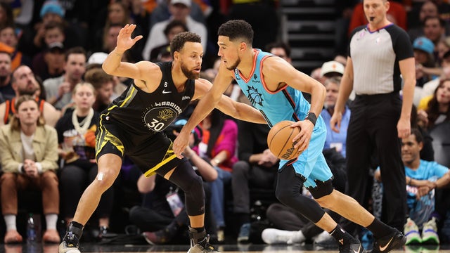 Curry scores 50 points, but Suns beat Warriors 130-119