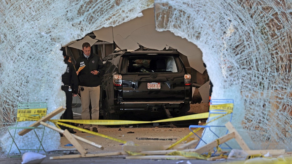 apple store suv crash massachusetts getty images