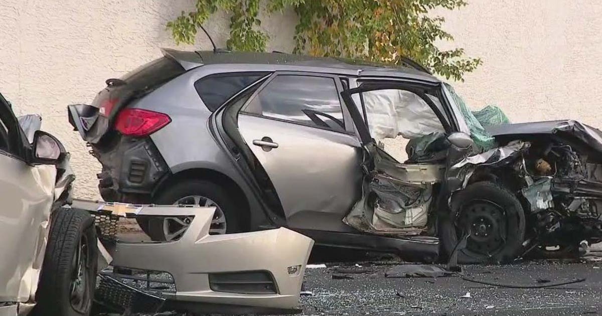 Child dies following 2-car crash in Phoenix | FOX 10 Phoenix