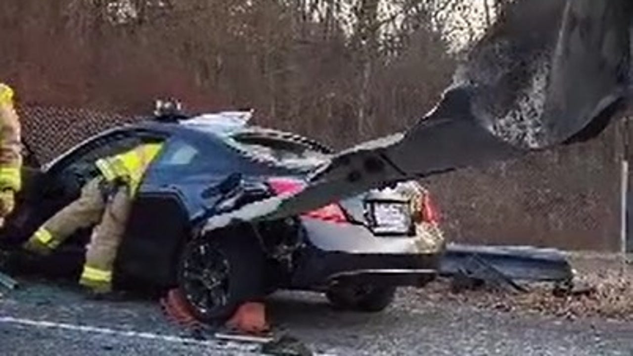 Connecticut car impaled by guardrail leaves only minor injuries