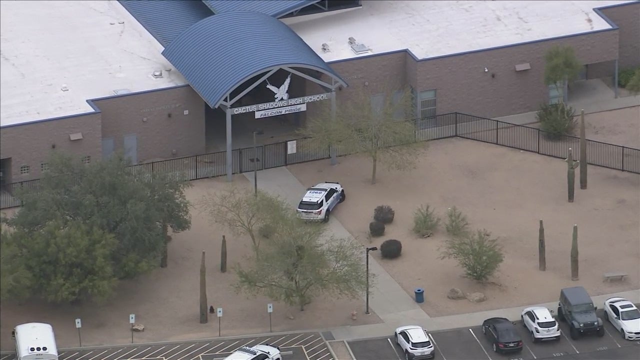 Lockdown lifted at Cactus Shadows High School in Scottsdale after reports of armed person on campus - Vimarsana News