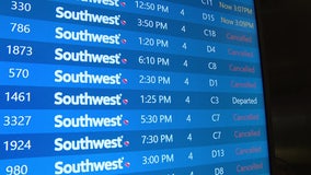 Southwest Airlines cancels thousands of flights, stranding Phoenix Sky Harbor travelers