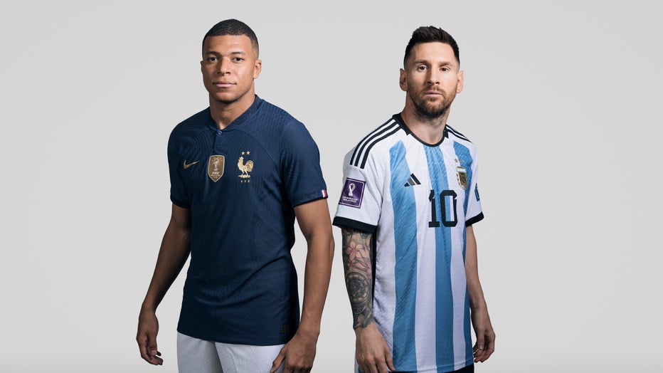 World Cup Winners Julian Alvarez And Lionel Messi FIFA World Cup Champion  Signature Best T-Shirt - Rosita Deal