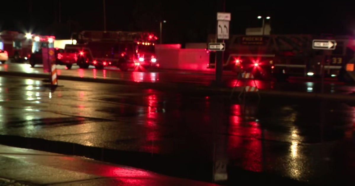 Electrical fire breaks out on fifth floor of Phoenix hotel | FOX 10 Phoenix