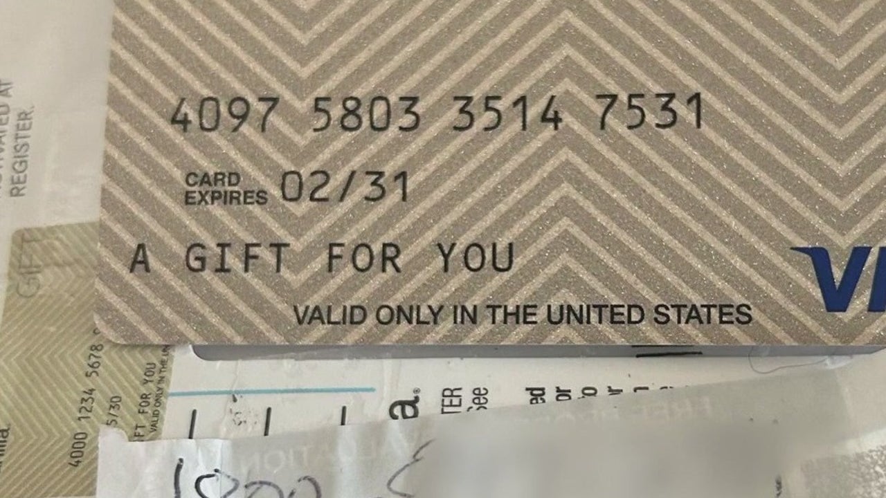 Phoenix man buys  gift card, money disappears 