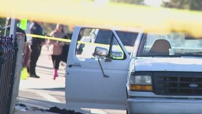 Man shot to death in Phoenix, 2 suspects wanted