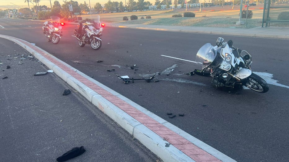 glendale officer crash