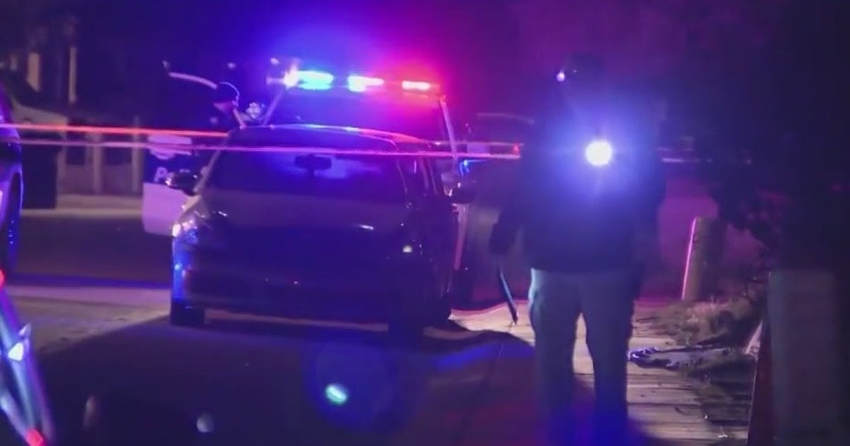 Deadly shooting in west Phoenix under investigation | FOX 10 Phoenix