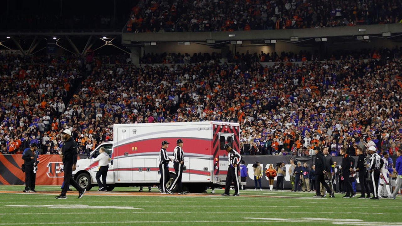 Former SU athletic trainer gave Buffalo Bills safety Damar Hamlin