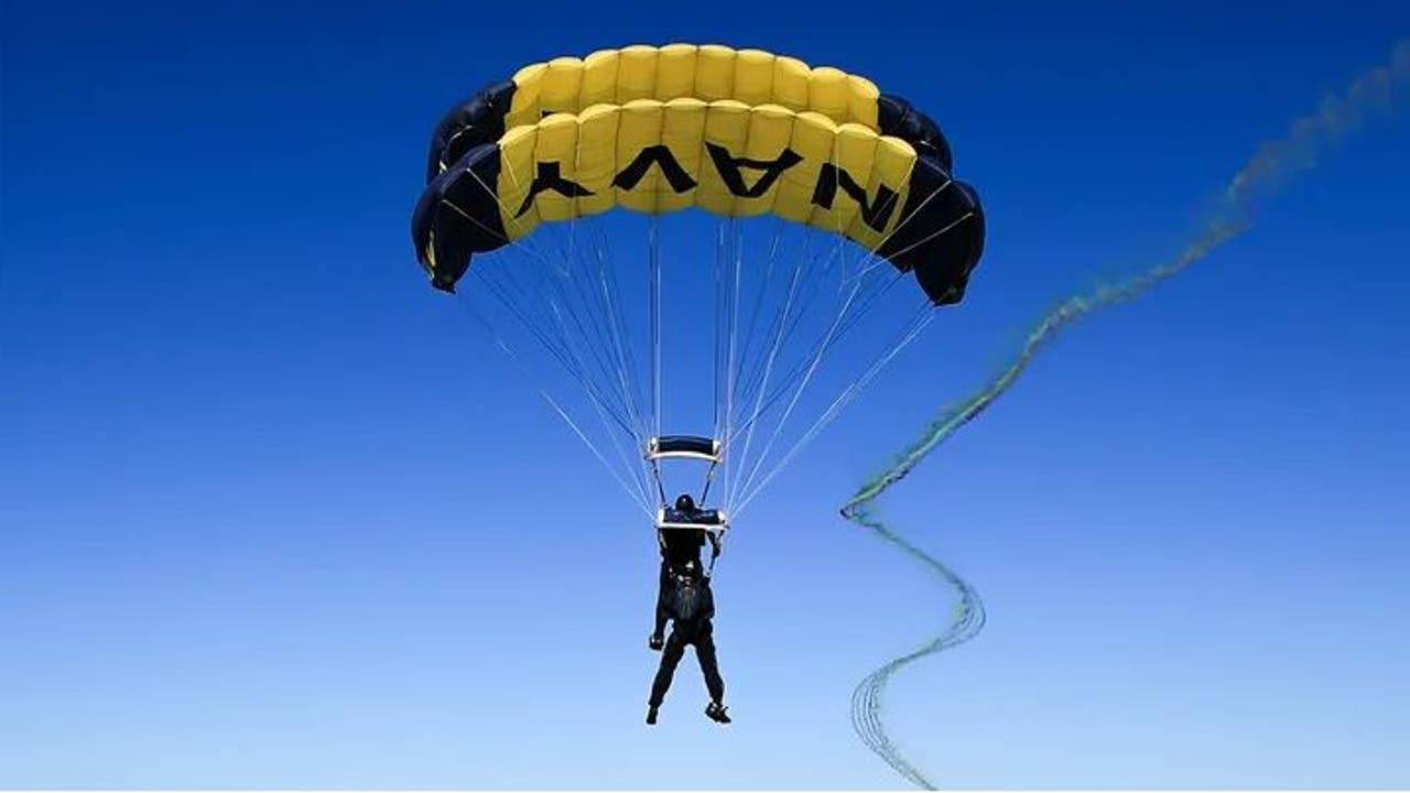 Navy SEAL killed in free-fall parachute accident in Arizona - Vimarsana News