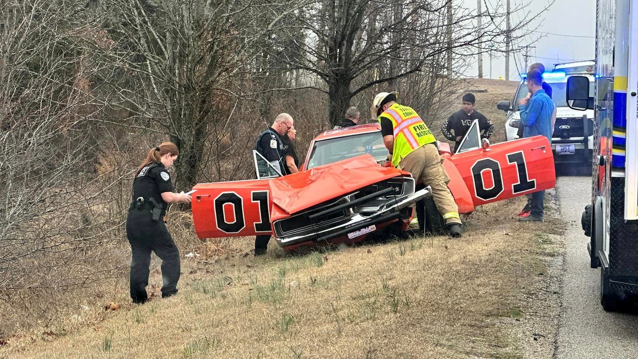 Why an artist smashed up 'The Dukes of Hazzard's' General Lee - Los Angeles  Times