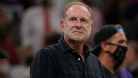 Robert Sarver giving $20K bonuses to Phoenix Suns employees: report