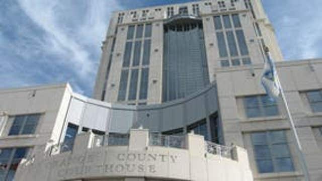 Janitor cleaning inmate holding cell gets stuck for 3 days in Florida courthouse