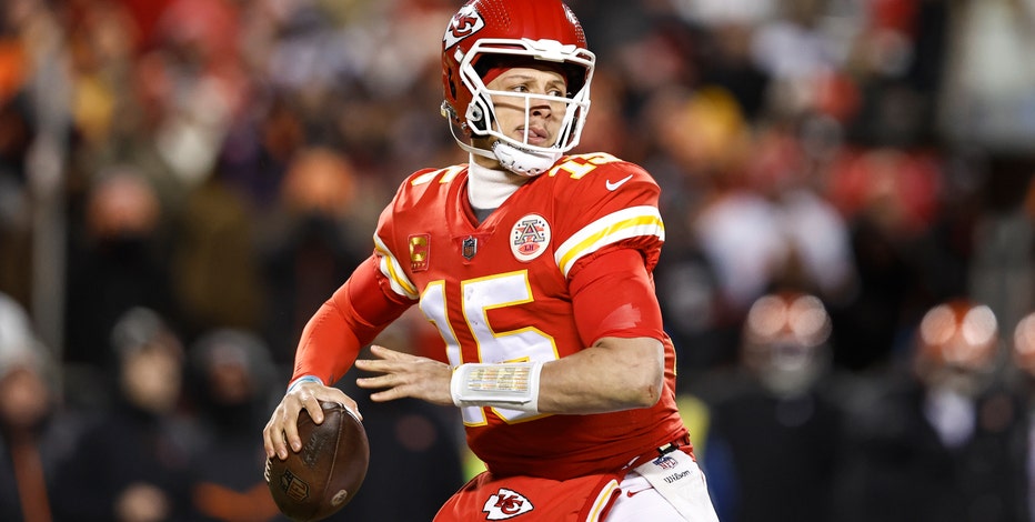 Chiefs' Patrick Mahomes' wild AFC West road record puts him in Joe Montana  territory