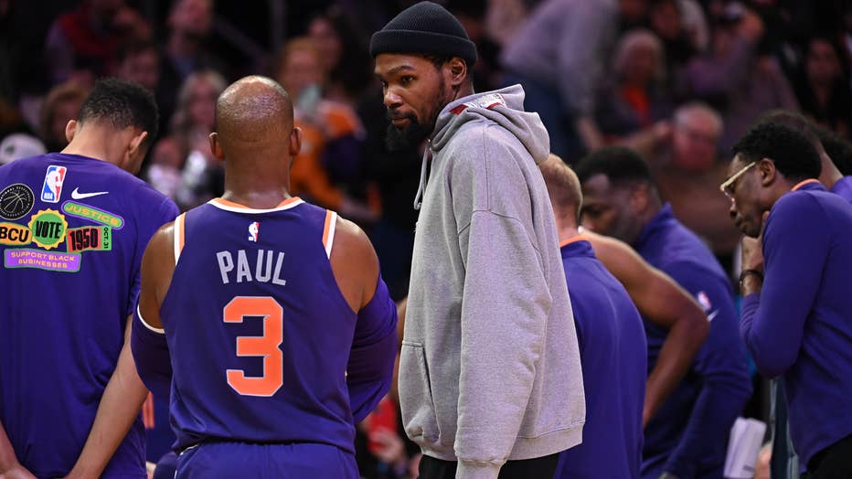 Photos: Kevin Durant's debut for Phoenix Suns vs. Charlotte Hornets