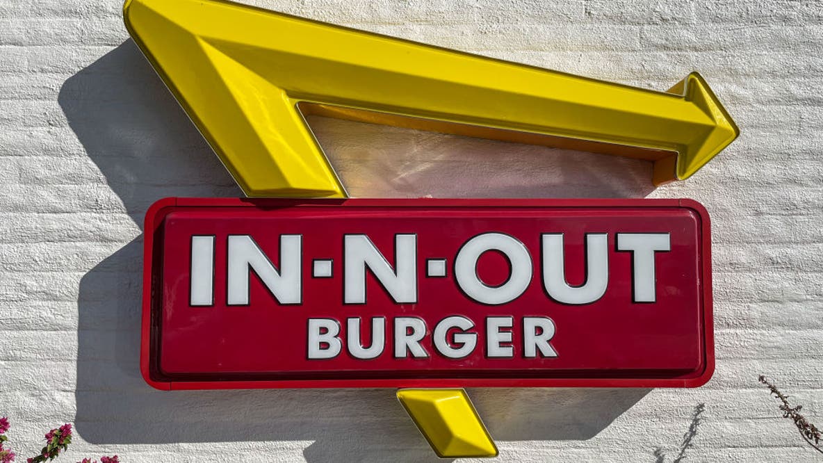 Shooting at Arizona In-N-Out leaves man hurt, suspect arrested