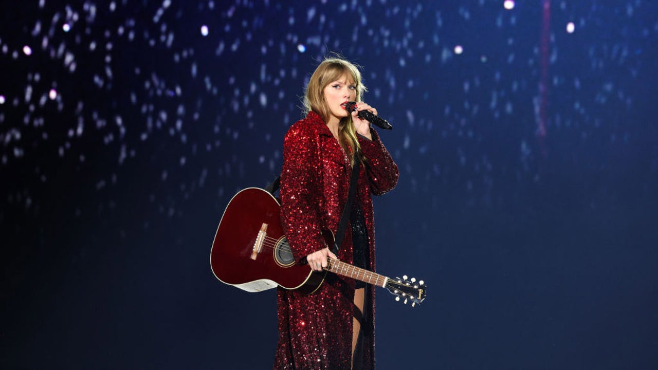 Taylor Swift fans sue Ticketmaster over ticket sale fiasco for