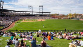 Spring training: Many people from colder climates grateful for dry, warm Arizona weather