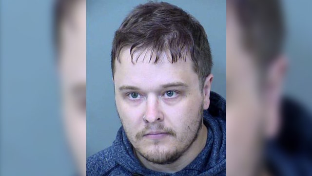 Phoenix school teacher accused of trying to lure minor for sex following undercover sting