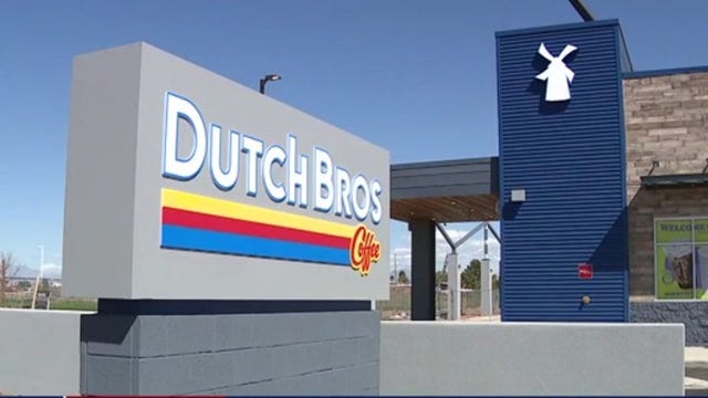 3 officers injured during fight with man at Mesa Dutch Bros: police