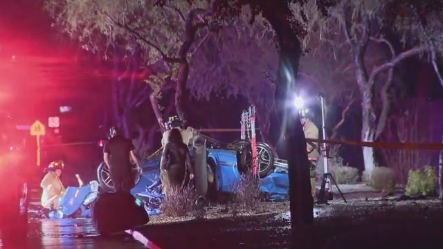 3 teenage girls die in Mesa crash, 1 injured