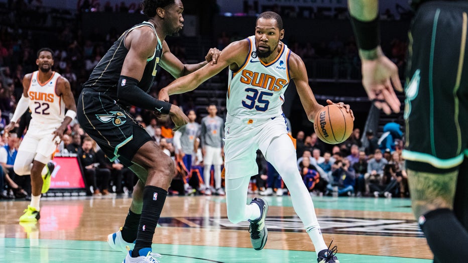 79ae49f9-Phoenix Suns v Charlotte Hornets